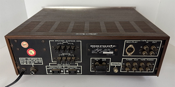 Marantz 1030 back
