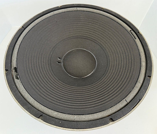 JBL LE15A
