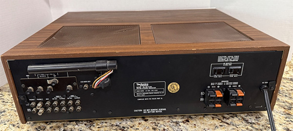 Technics SA5760 back